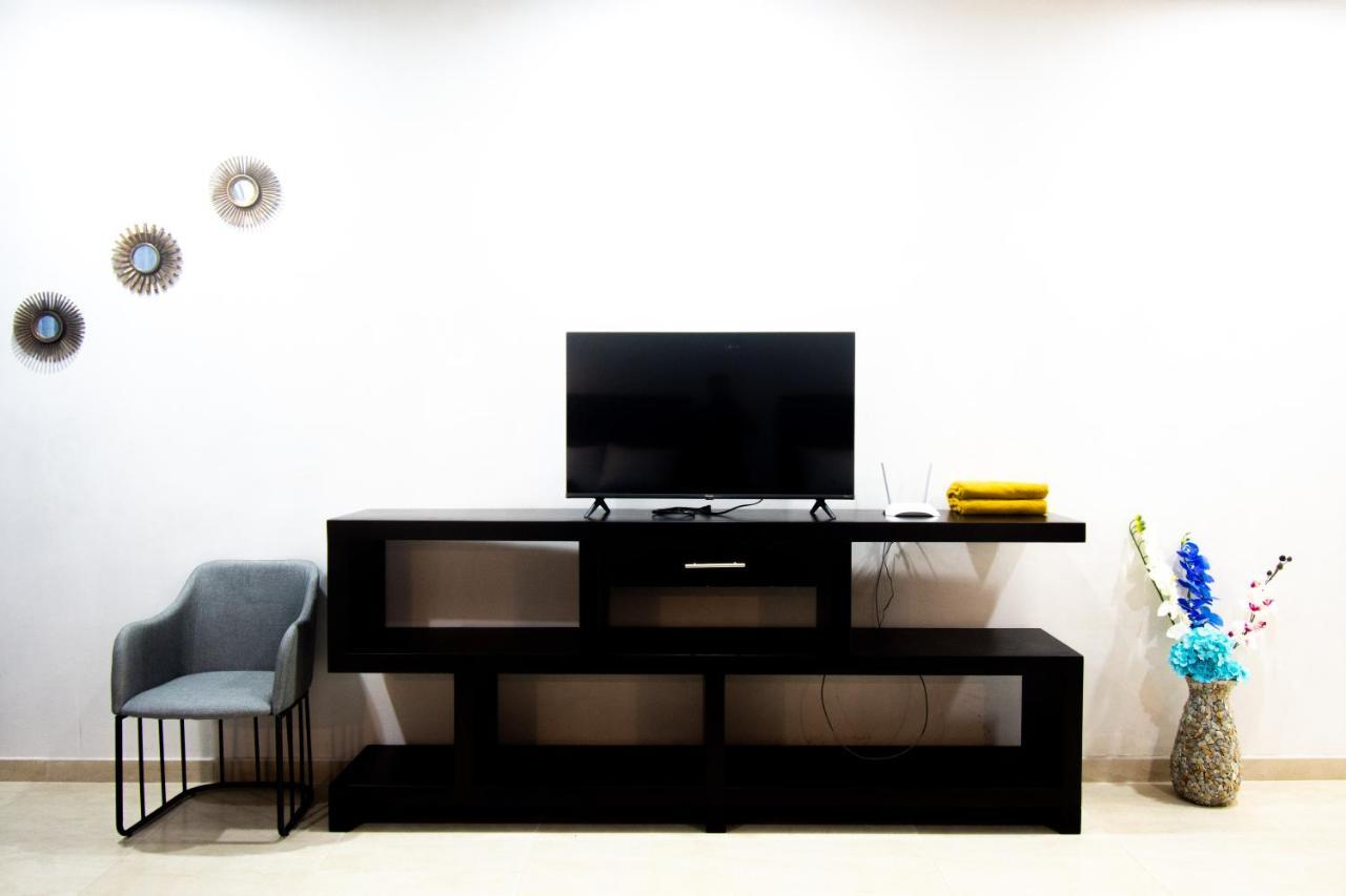Hotel Casa Tortuga Tulum - Cenotes Park Inclusive Kültér fotó A TV stand