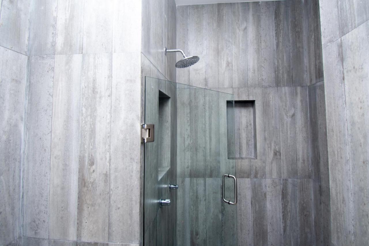 Hotel Casa Tortuga Tulum - Cenotes Park Inclusive Kültér fotó A shower with a fixed shower head