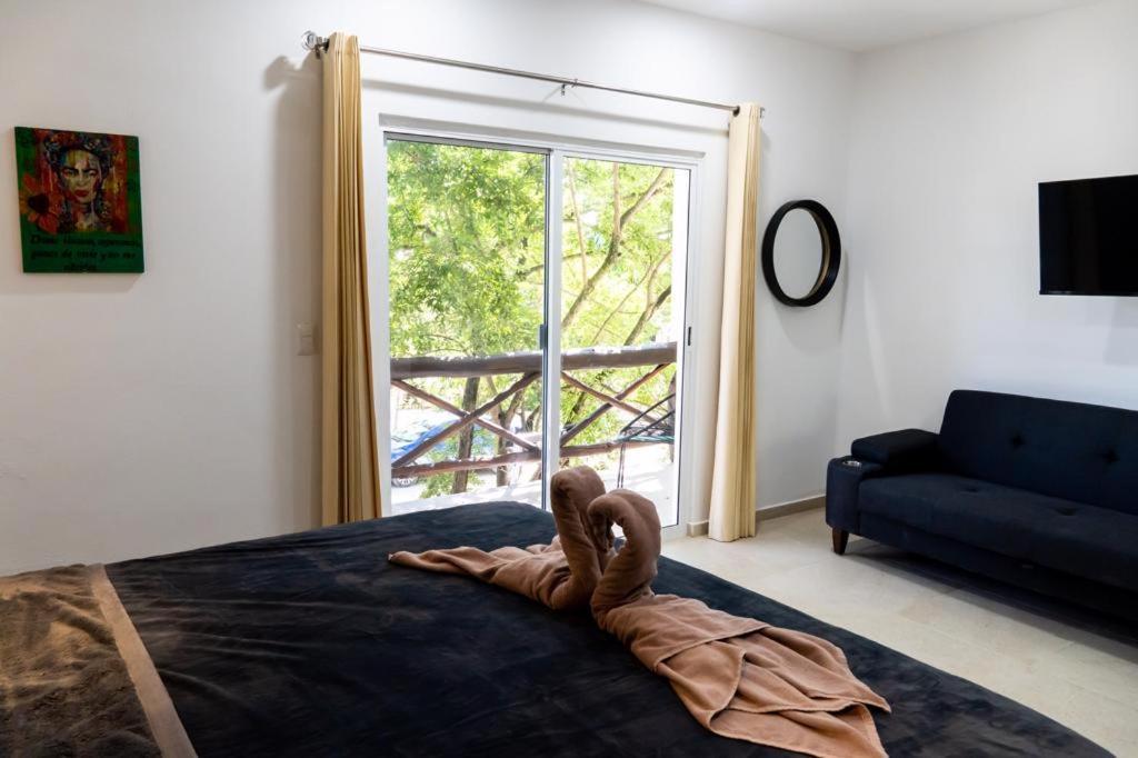Hotel Casa Tortuga Tulum - Cenotes Park Inclusive Kültér fotó A sliding door
